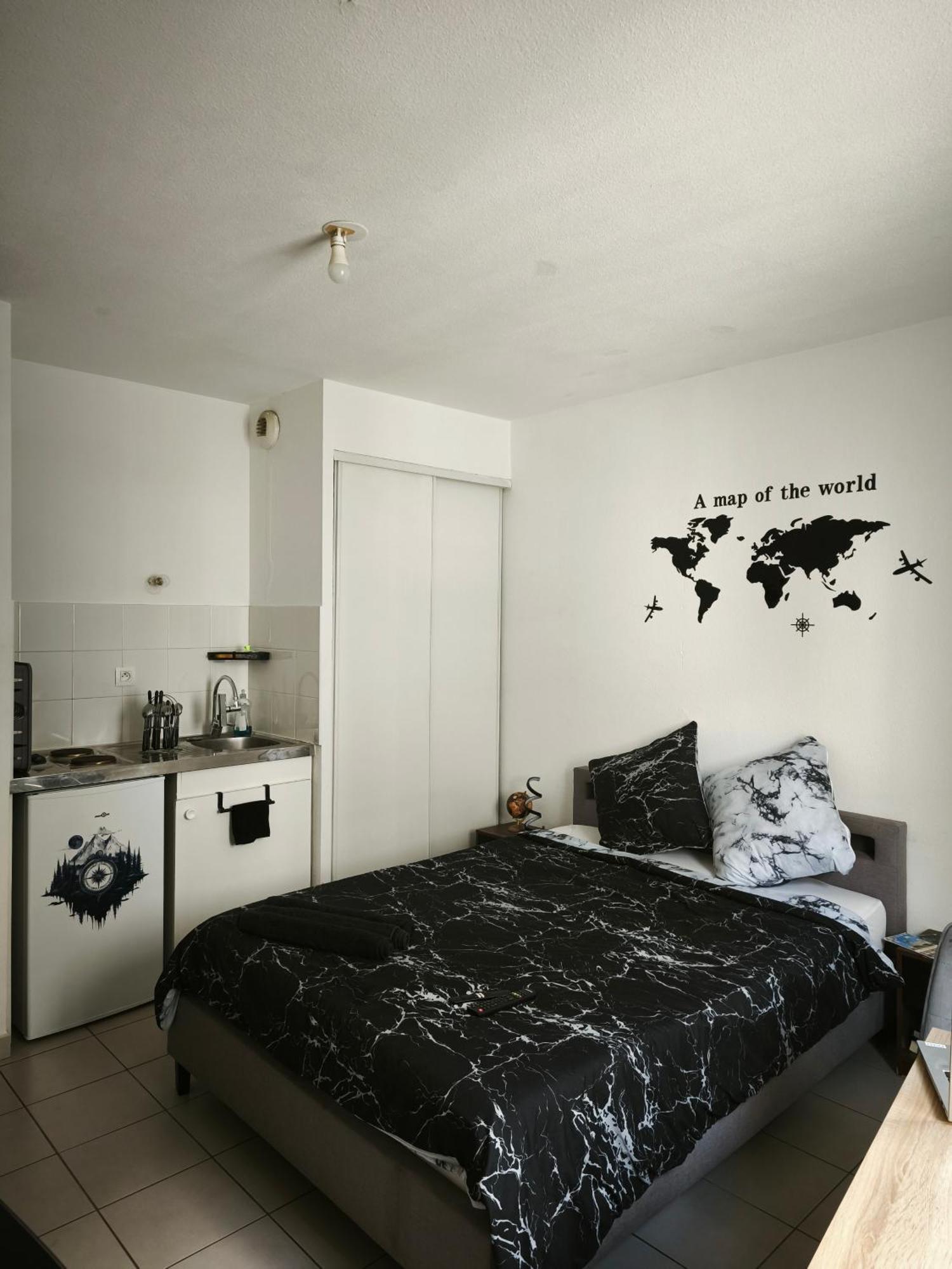 Cozy Apartment In City Center Марсилия Екстериор снимка